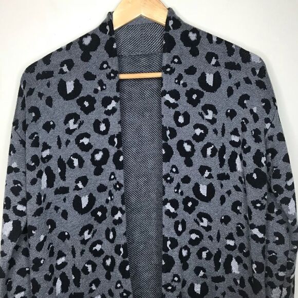 Joie Sz S Gray Leopard Print Sweater Cardigan - Picture 3 of 5